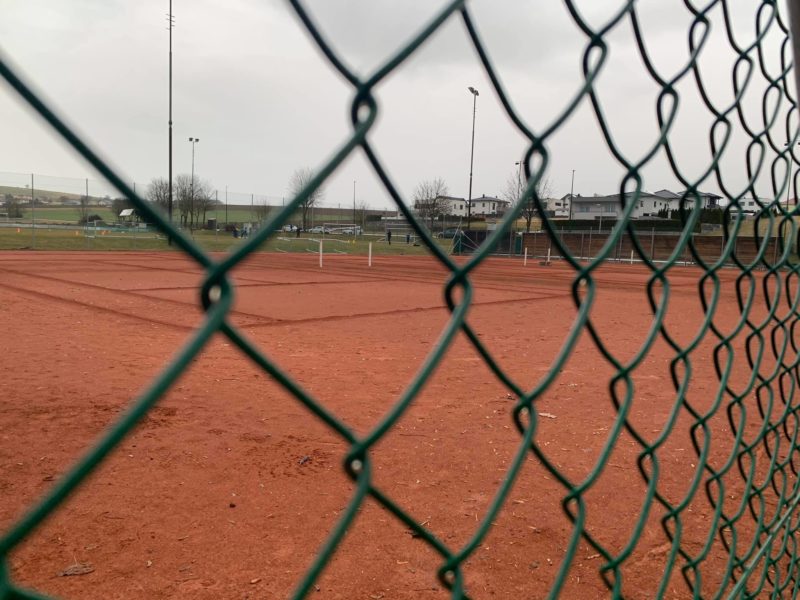 Zaunerneuerung Tennisplatz